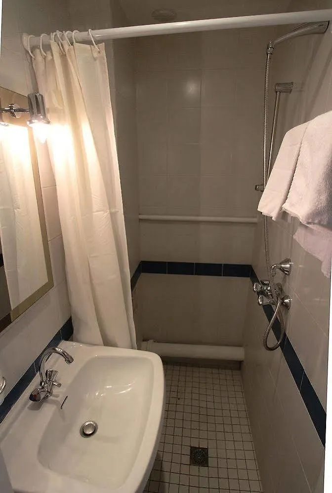 **  Hotel Du Parc Choisy-le-Roi France